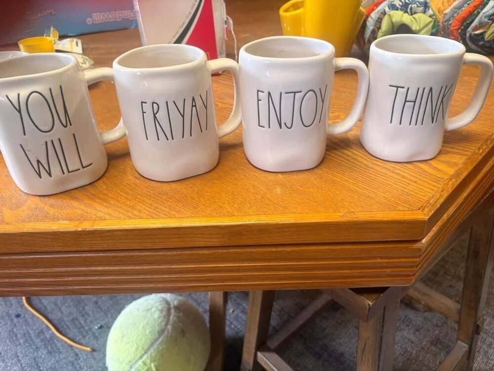 Rae Dunn mugs (4)